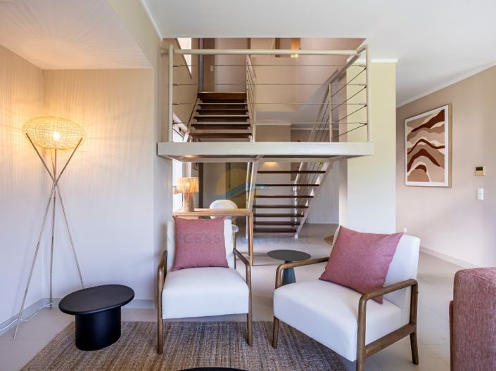 Image No.8-2 Bed House for sale