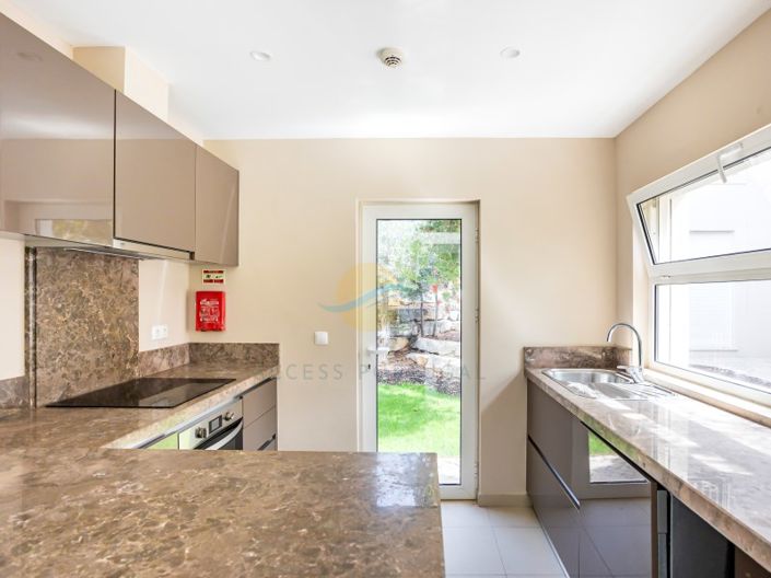 Image No.15-2 Bed House for sale