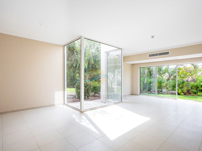 Image No.17-2 Bed House for sale