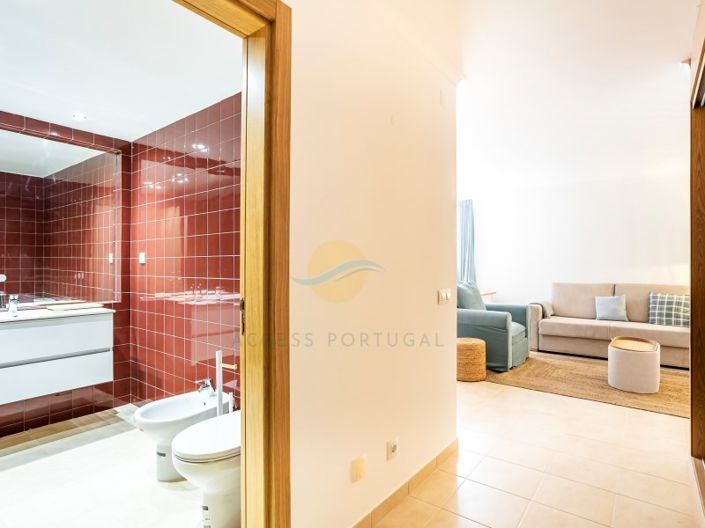 Image No.19-2 Bed House for sale