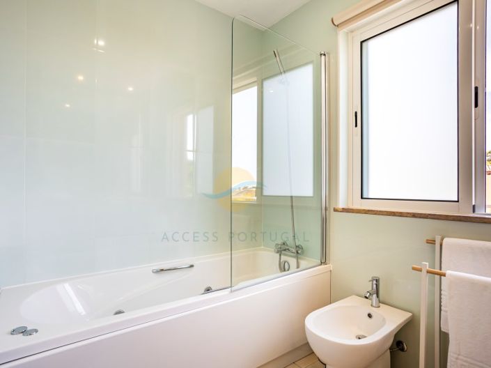 Image No.32-2 Bed House for sale