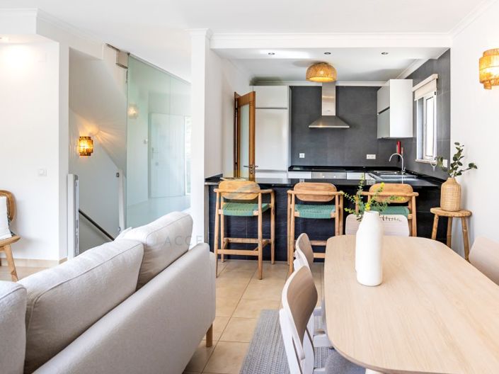 Image No.7-2 Bed House for sale