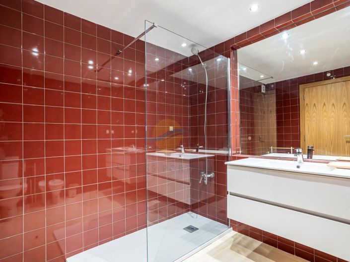 Image No.17-2 Bed House for sale