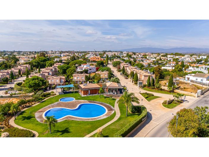 Image No.36-2 Bed House for sale