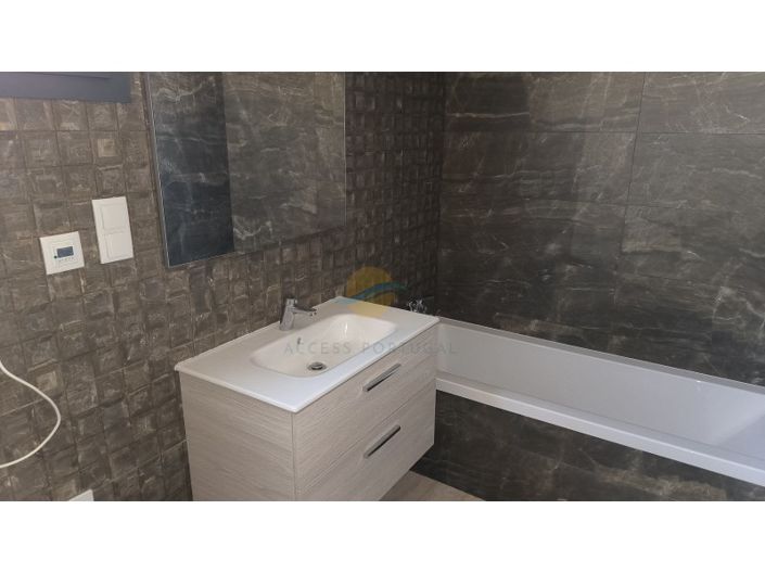 Image No.17-4 Bed Apartment for sale