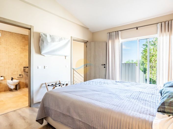 Image No.22-2 Bed House for sale