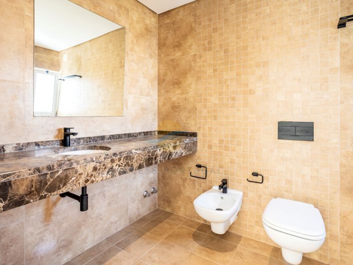 Image No.28-2 Bed House for sale