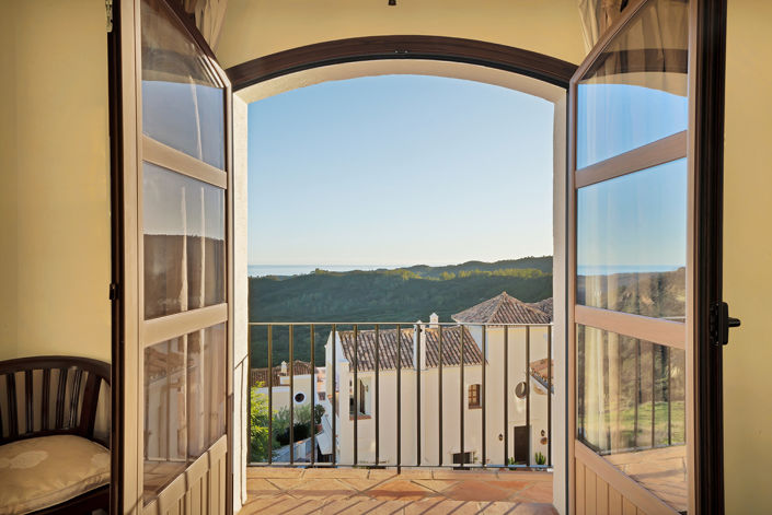 Image No.10-4 Bed Townhouse for sale