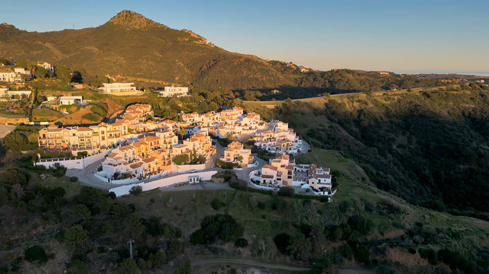 Image No.21-4 Bed Townhouse for sale