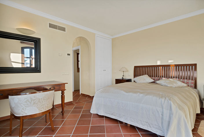 Image No.8-4 Bed Townhouse for sale