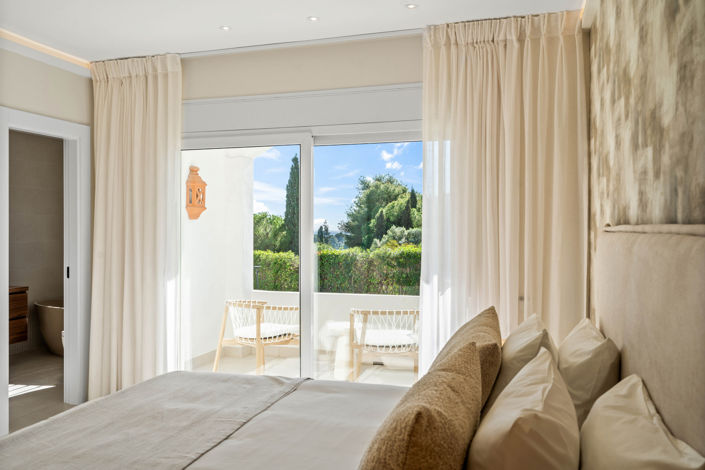 Image No.17-3 Bed Townhouse for sale