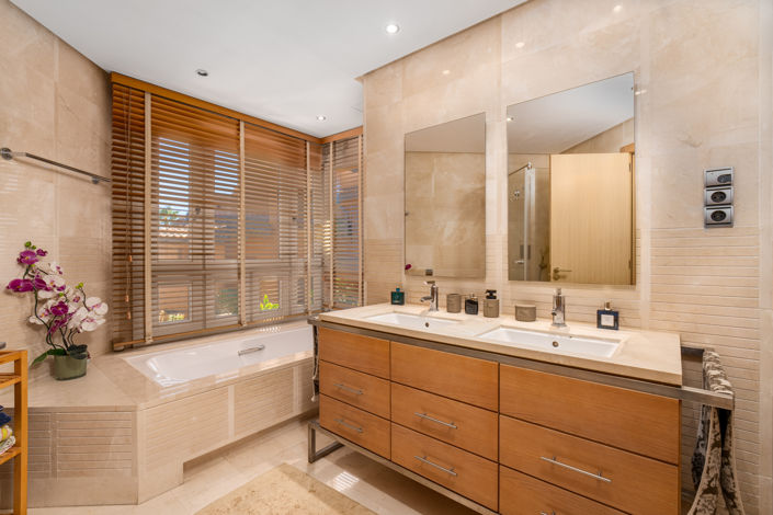 Image No.9-3 Bed Apartment for sale