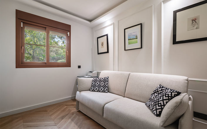 Image No.13-3 Bed Property for sale