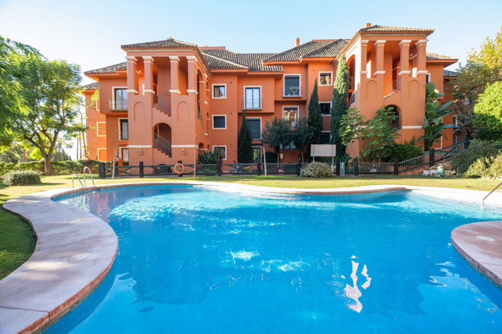 Image No.15-3 Bed Property for sale