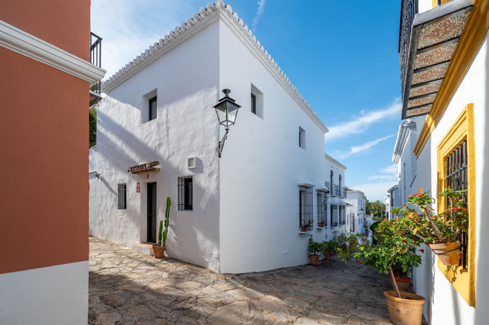 Image No.23-3 Bed Townhouse for sale