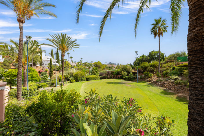 Image No.26-4 Bed Townhouse for sale