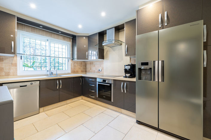 Image No.4-4 Bed Townhouse for sale