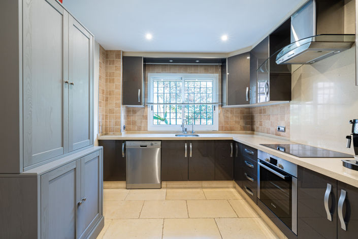 Image No.5-4 Bed Townhouse for sale