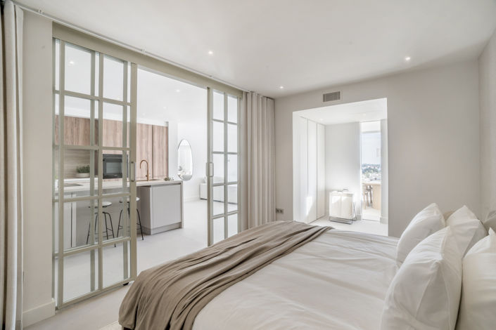 Image No.10-3 Bed Property for sale