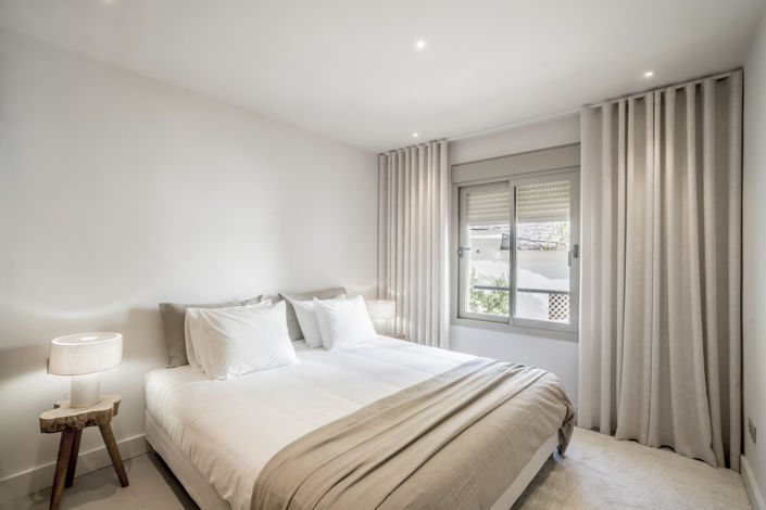 Image No.14-3 Bed Property for sale