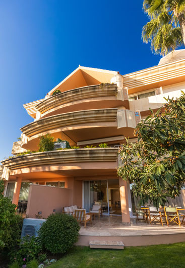 Image No.28-3 Bed Property for sale