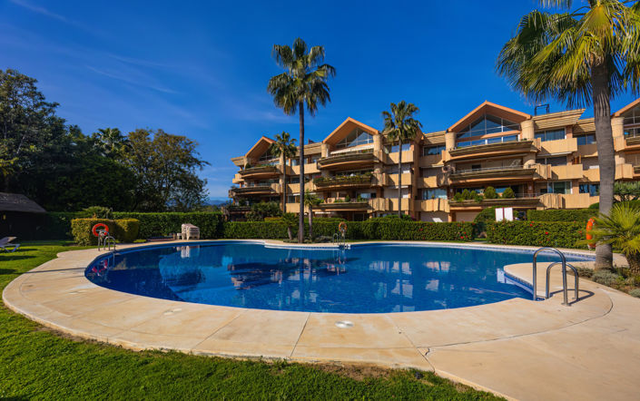 Image No.30-3 Bed Property for sale