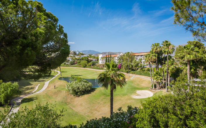 Image No.10-4 Bed Townhouse for sale