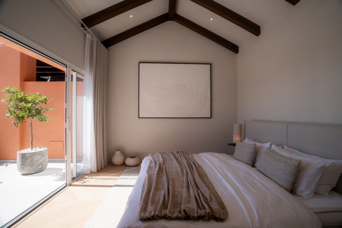 Image No.8-4 Bed Property for sale