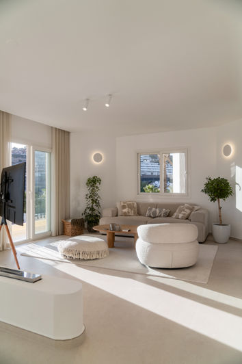 Image No.3-3 Bed Property for sale