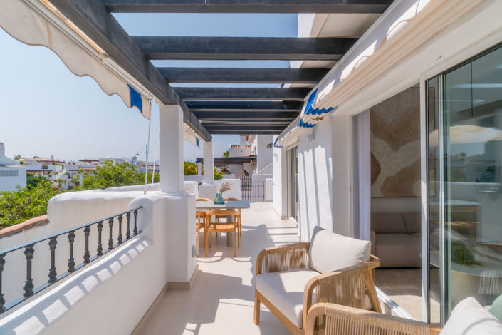 Image No.21-3 Bed Property for sale