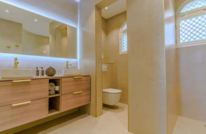 Image No.9-3 Bed Property for sale