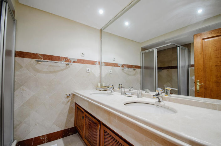 Image No.8-Propriété de 2 chambres à vendre à Estepona