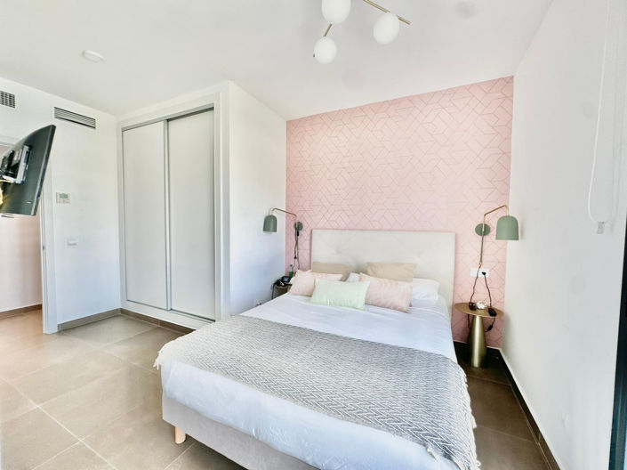 Image No.13-3 Bed Apartment for sale