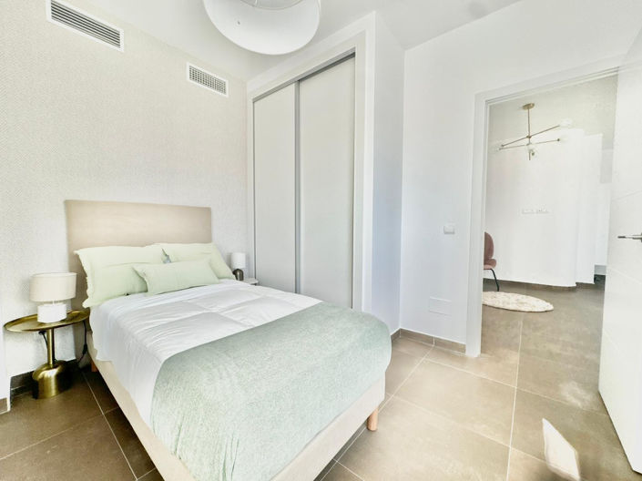 Image No.14-3 Bed Apartment for sale