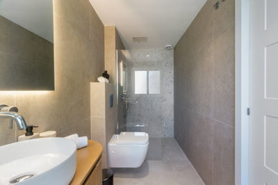 b98le8d7m9k3degpefzhs0lif8u4xzvzhwxtmggyekxx9