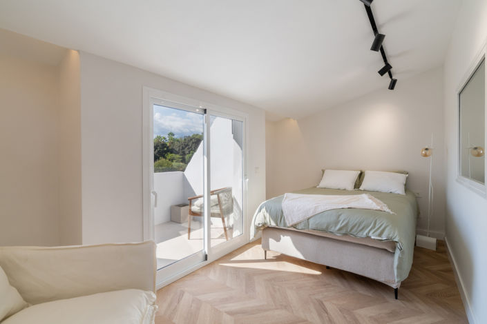 Image No.15-4 Bed Townhouse for sale