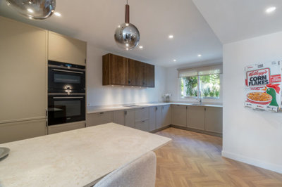 b98le8d7m9k3degpefzhs0lif8u4xzvzhwxtmggyekxx9