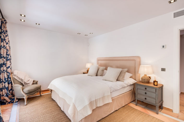 Image No.7-2 Bed Property for sale