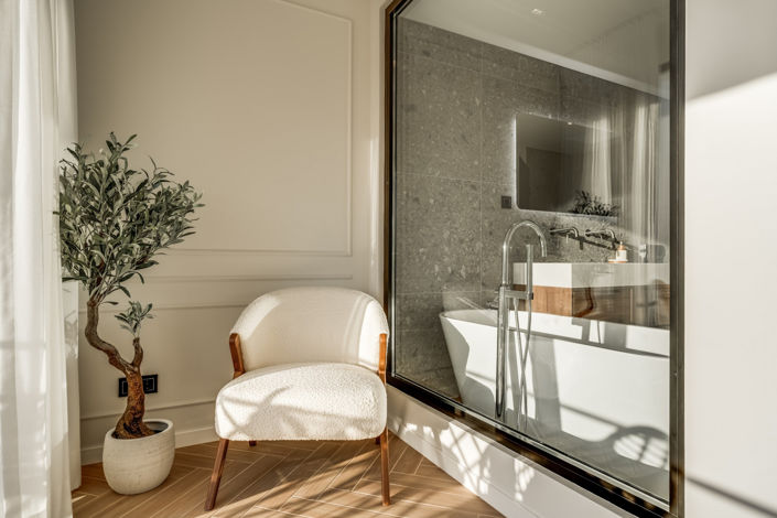 Image No.18-4 Bed Townhouse for sale