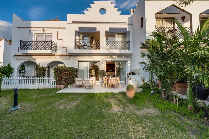 Image No.34-4 Bed Townhouse for sale