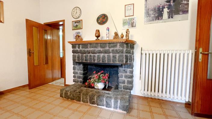 Image No.5-4 Bed Country House for sale