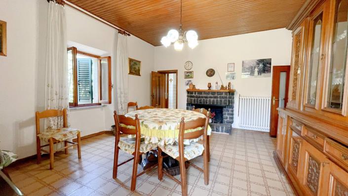 Image No.35-4 Bed Country House for sale