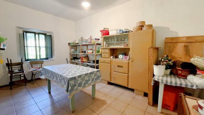 Image No.39-4 Bed Country House for sale