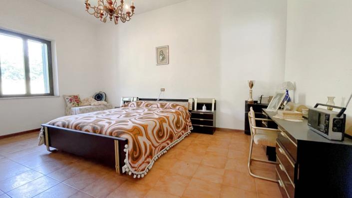 Image No.51-4 Bed Country House for sale