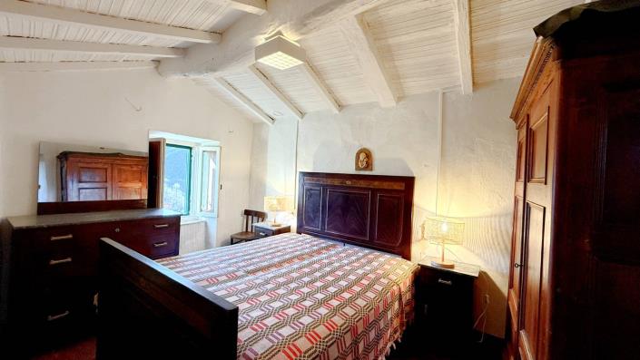 Image No.24-3 Bed Village House for sale