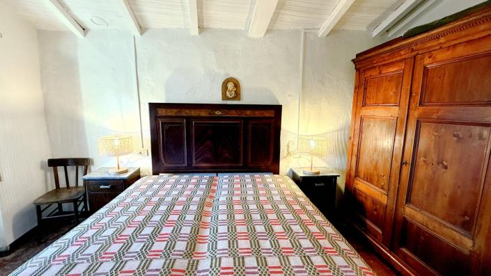 Image No.25-3 Bed Village House for sale