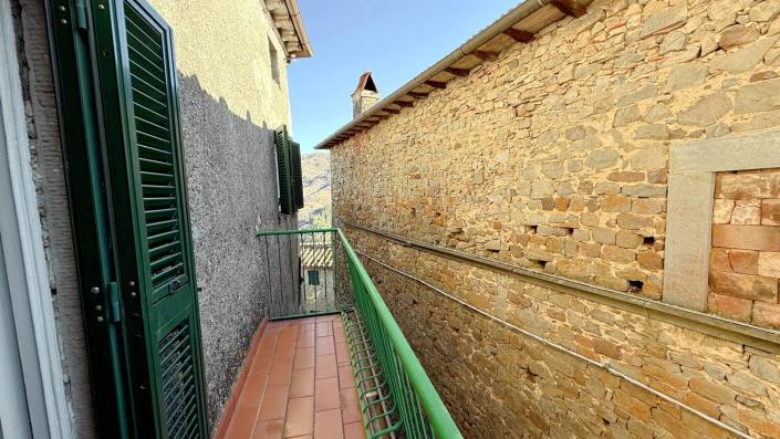 Image No.32-3 Bed Village House for sale