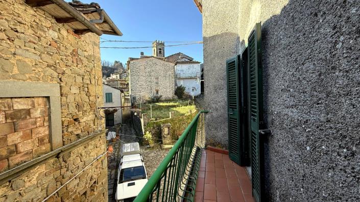 Image No.33-3 Bed Village House for sale