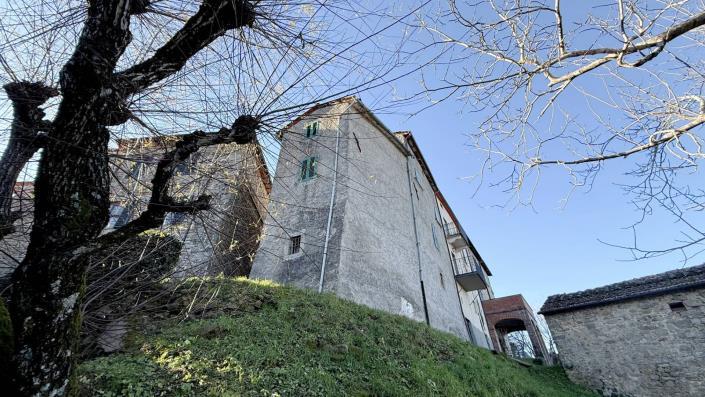 Image No.47-3 Bed Village House for sale