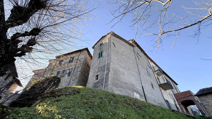 Image No.48-3 Bed Village House for sale